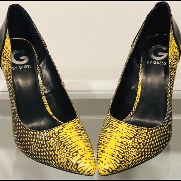 G by GUESS FELISITY Yellow and Black Heels - Picture 13 of 13